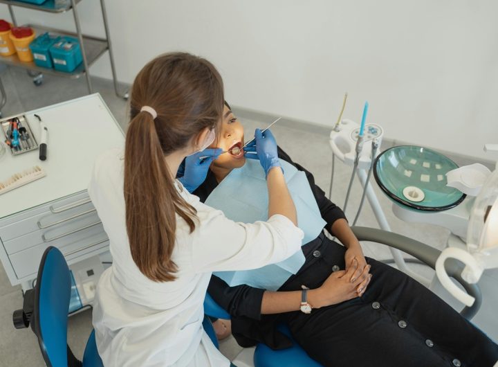 Aparaty na zęby Gdańsk – kiedy warto rozpocząć leczenie ortodontyczne